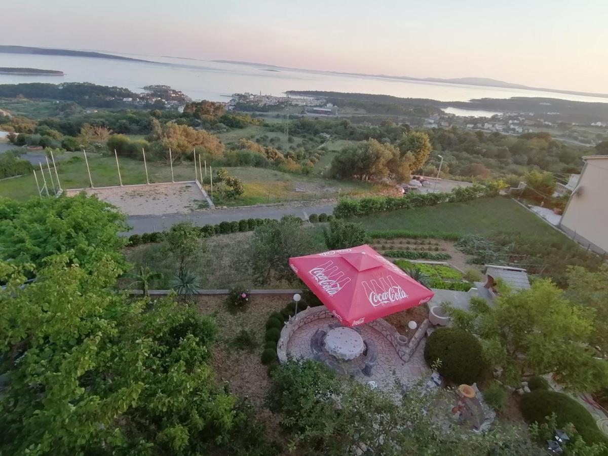Apartmani Andelo I Ruzica Mundanije Kültér fotó