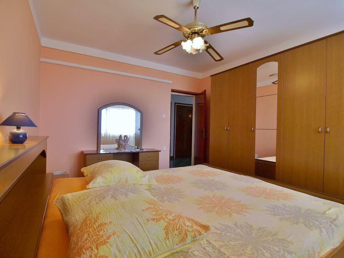 Apartmani Andelo I Ruzica Mundanije Kültér fotó